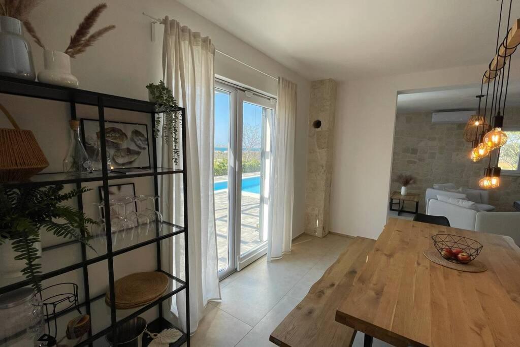 Villa Katarina - Grosser Pool Beheizt - Meerblick Vrsi Dış mekan fotoğraf